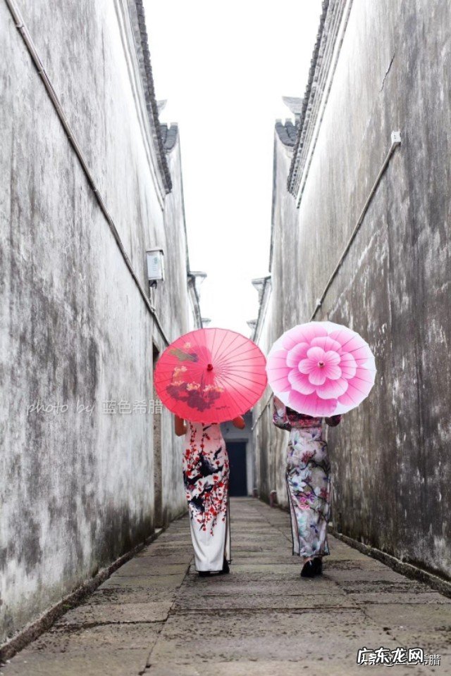 拍复古风人像,模特可以怎么穿?