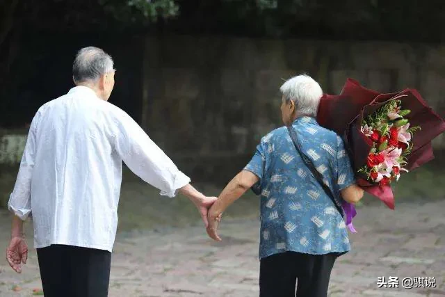 有人相信有男生一辈子只爱一个女生吗?