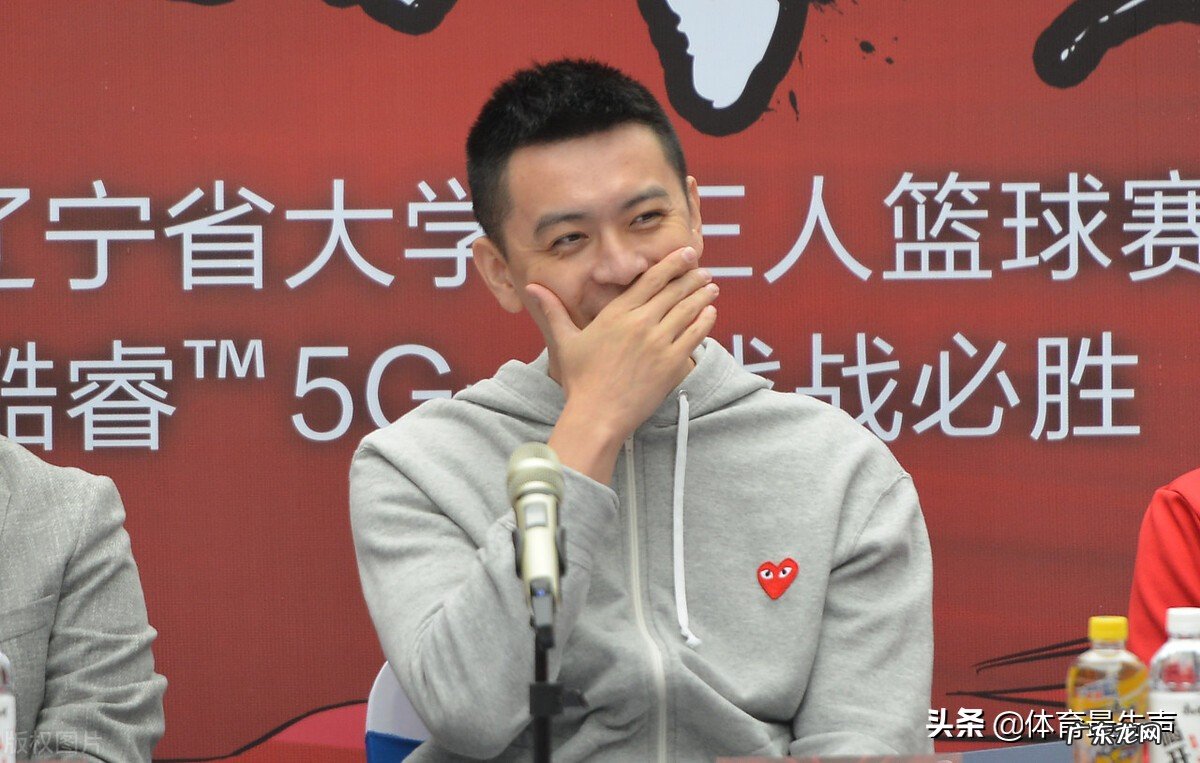 央视直播,辽宁男篮PK广东宏远,5大内线围堵易建联,鹿死谁手?