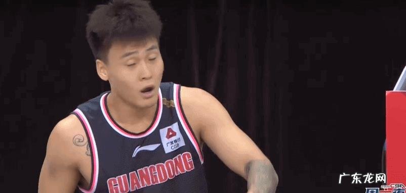 央视直播,辽宁男篮PK广东宏远,5大内线围堵易建联,鹿死谁手?