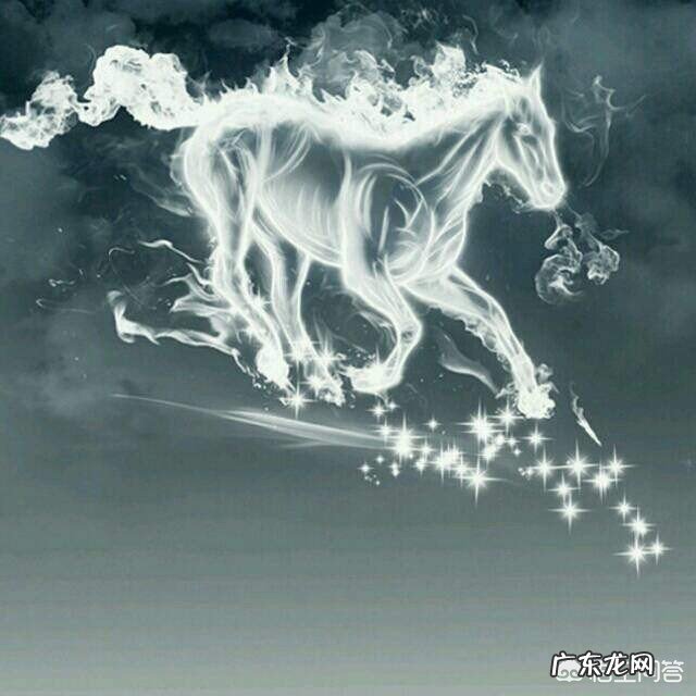 有的家长教育男孩子说:“男儿有泪不轻弹”,你觉得这样的教育有误区吗?误区在哪里?