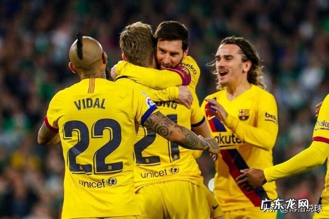 巴萨该不该卖了梅西重建?