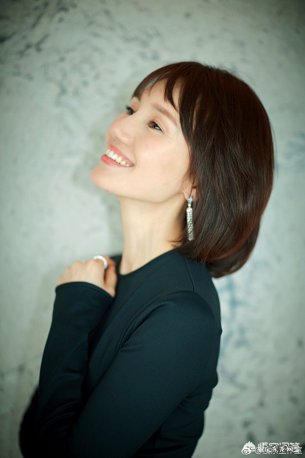 天气热了，好想剪短发，有什么好看的短发发型介绍吗？