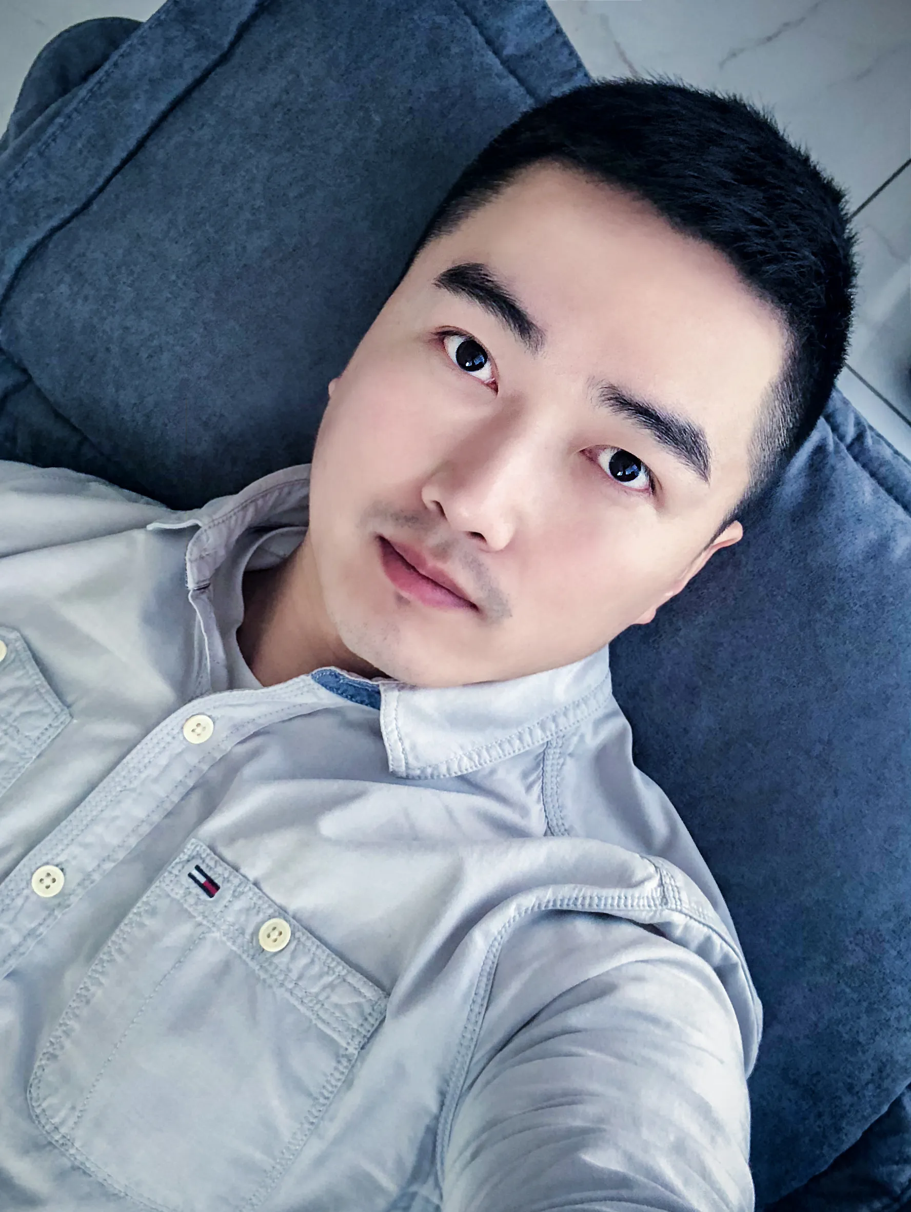 对继母的女儿产生感情,能在一起吗?