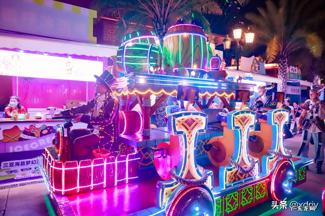 春节去三亚,白天在呀诺达热带雨林玩完后晚上去哪里玩?