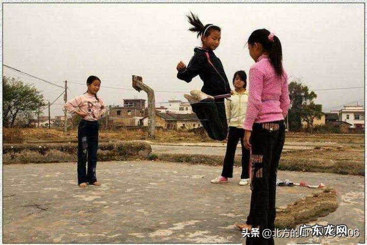 有的农村留守儿童学习挺好,但是一到城市怎么就不行了?该怎么办?