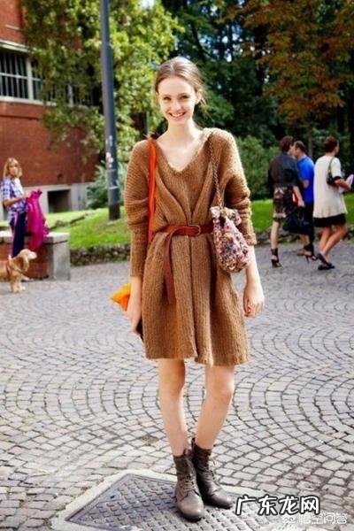 毛衣裙怎么搭配?