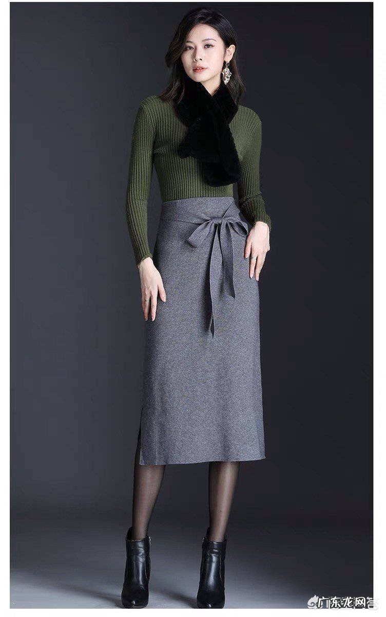 灰色针织半身裙搭配什么颜色的打底裤比较好看?适合穿什么鞋子?