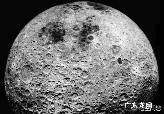 为什么现的照相技术,在探测器拍摄月球出来的照片都是黑白的?