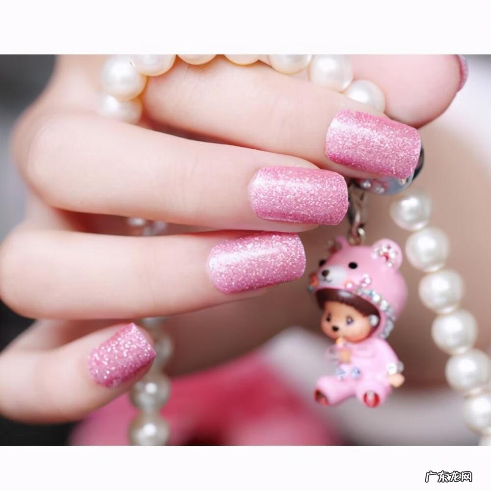 涂指甲油一定要涂底油吗