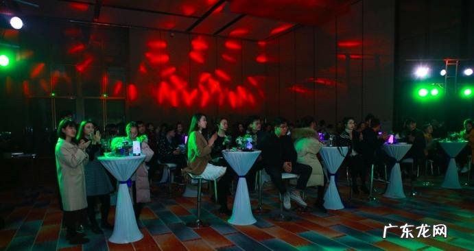 考察茅台酒厂的风水师