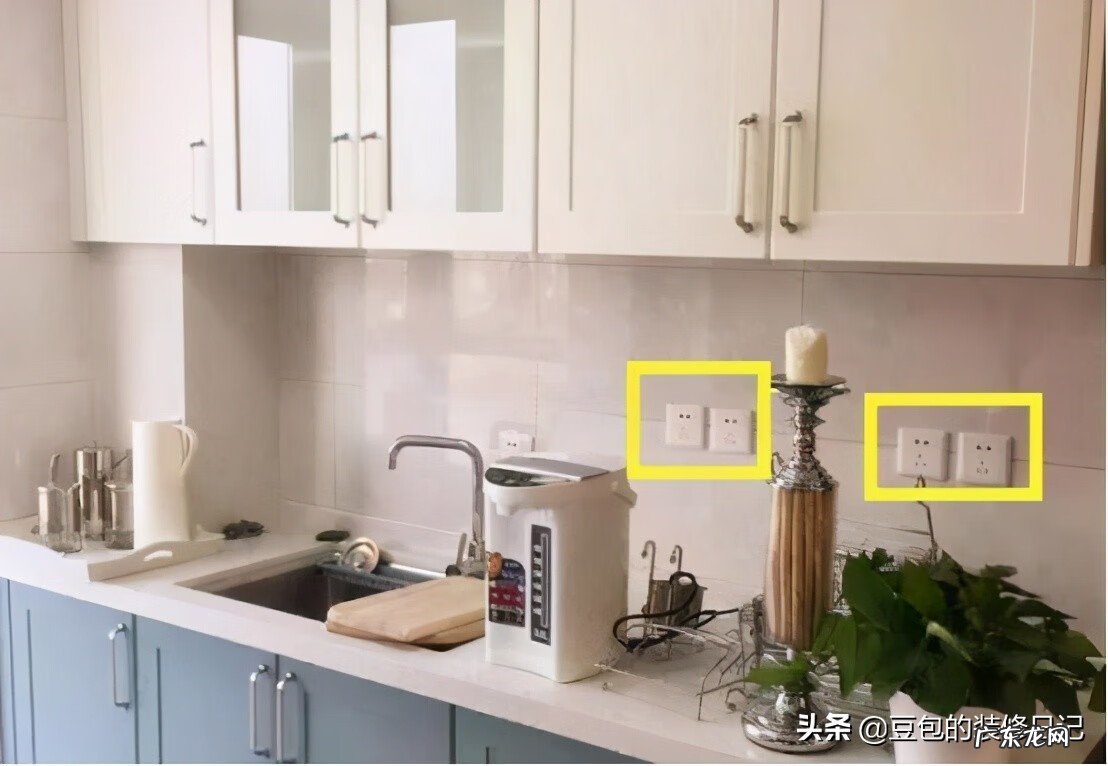 床头中间有插座风水 房间插排怎么布置