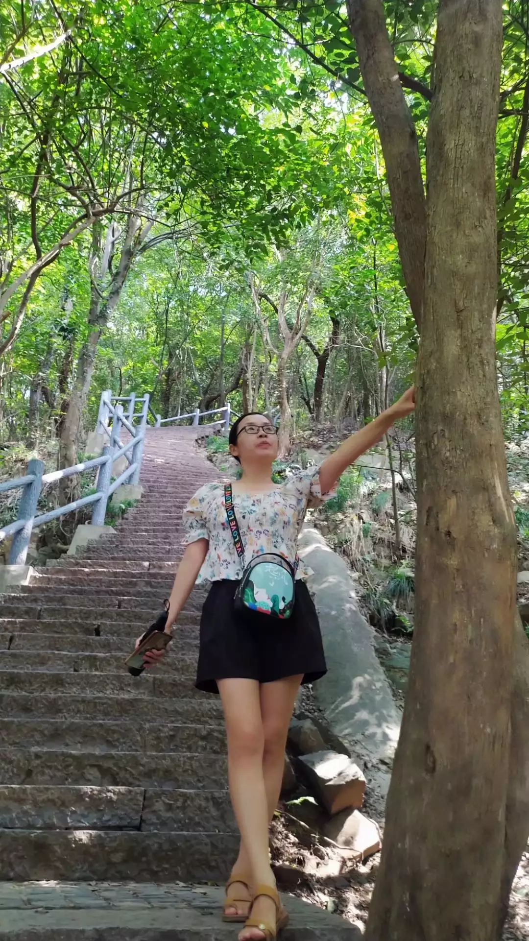 成由勤俭败由奢,现在怎样才能发扬中华民族勤俭持家的优良传统?