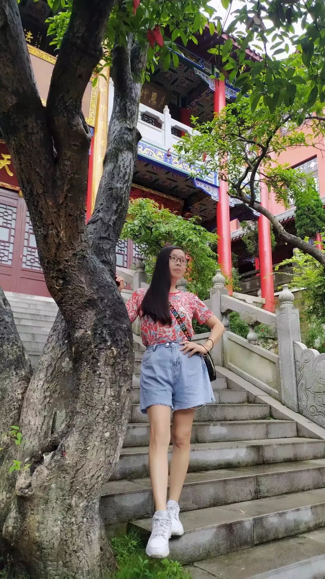 成由勤俭败由奢,现在怎样才能发扬中华民族勤俭持家的优良传统?