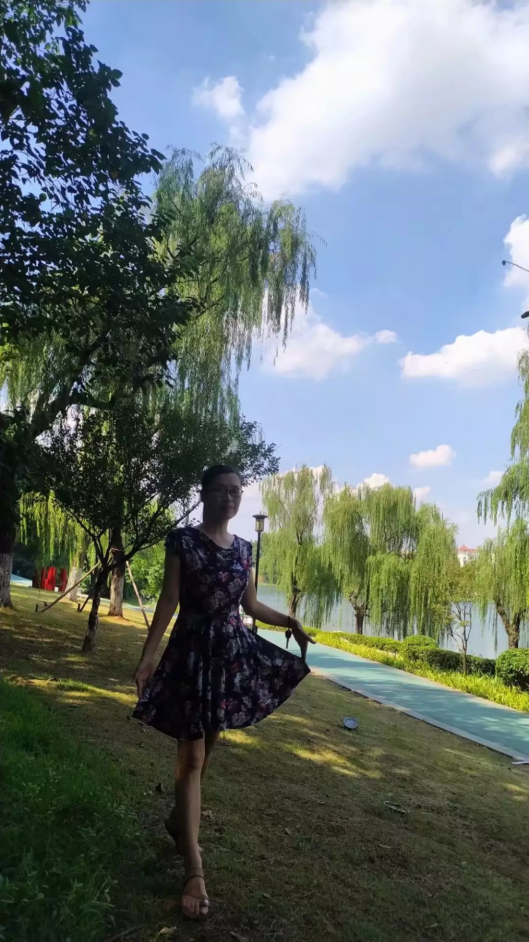 成由勤俭败由奢,现在怎样才能发扬中华民族勤俭持家的优良传统?