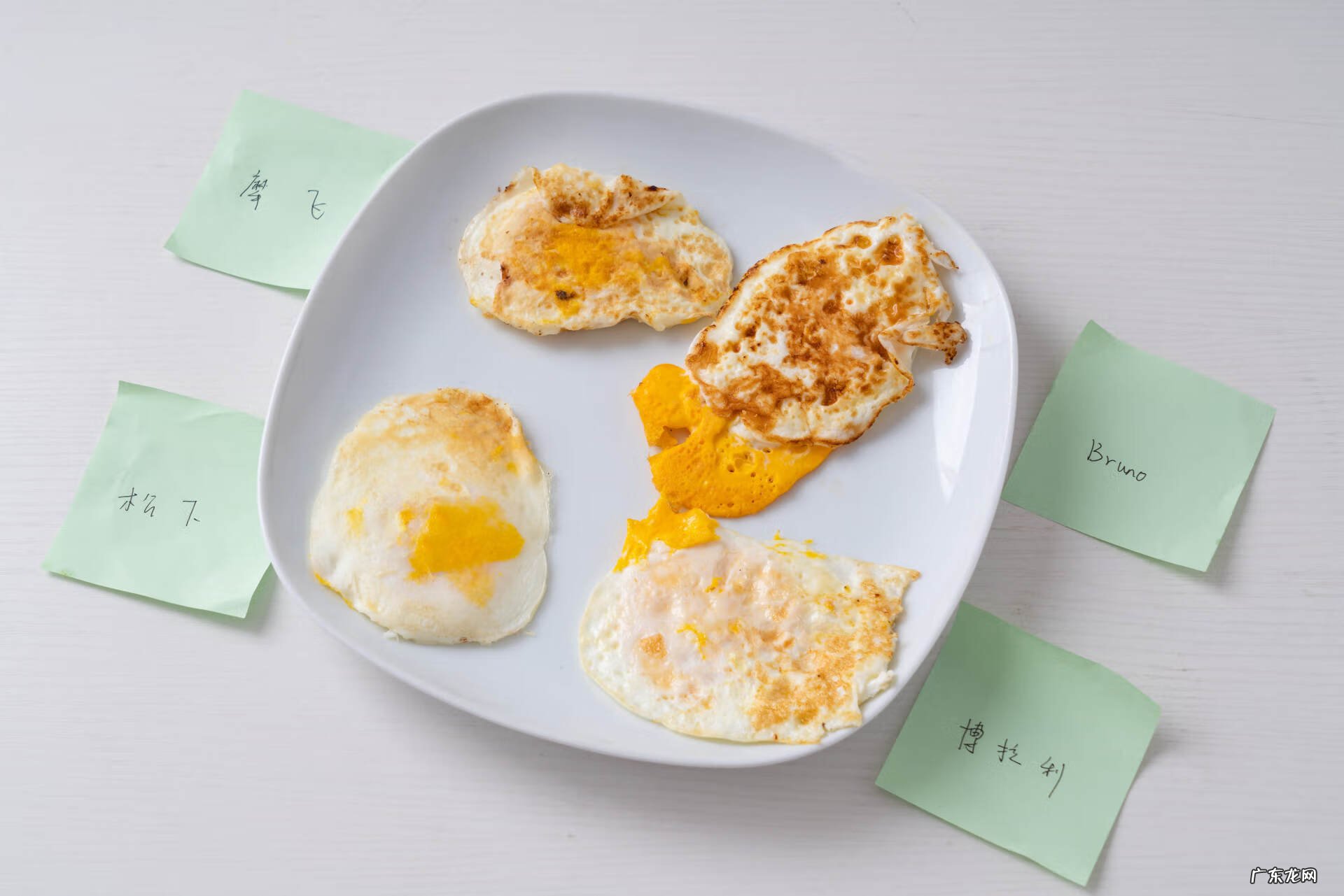 锅铲放在锅底煮好不好 锅铲放在锅里好不好