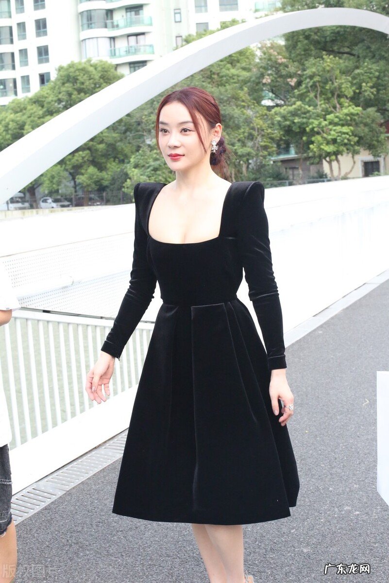 大家好,你们喜欢什么明星,为什么?我喜欢杨紫、杨幂、迪丽热巴?