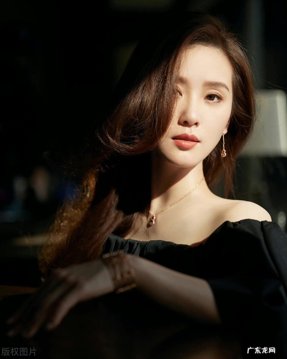 大家好,你们喜欢什么明星,为什么?我喜欢杨紫、杨幂、迪丽热巴?