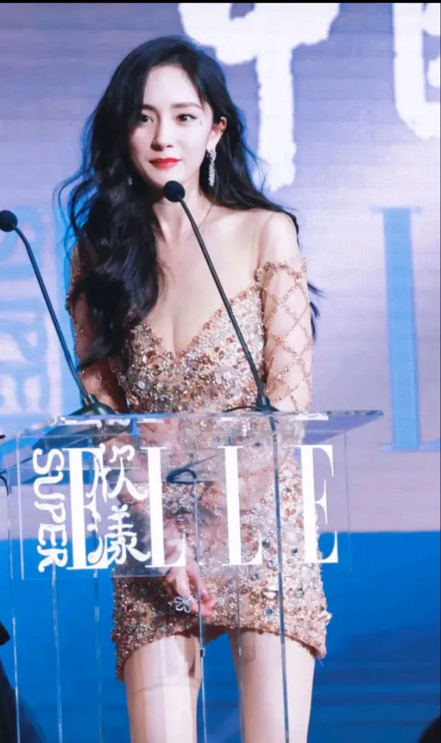 大家好,你们喜欢什么明星,为什么?我喜欢杨紫、杨幂、迪丽热巴?