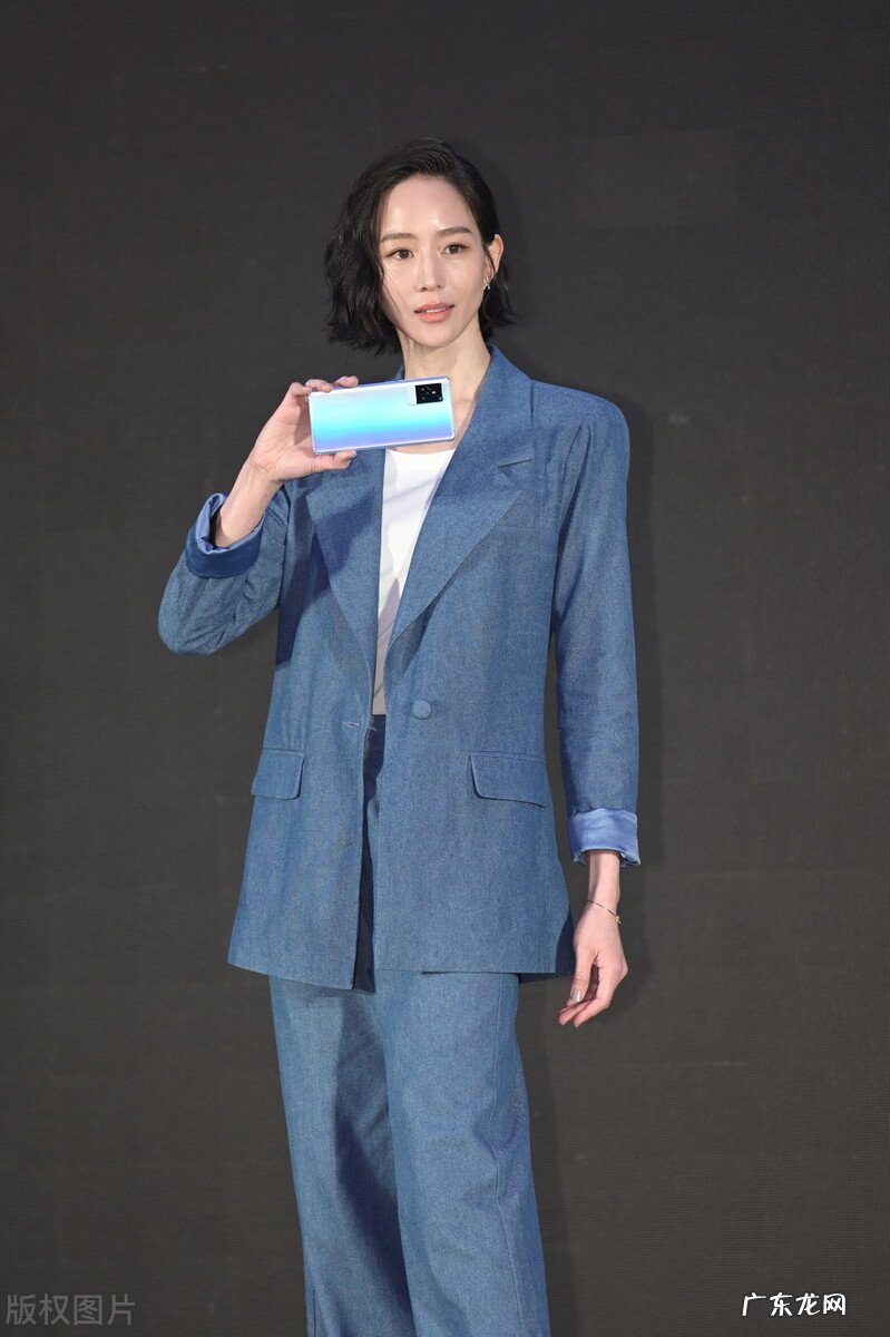 大家好,你们喜欢什么明星,为什么?我喜欢杨紫、杨幂、迪丽热巴?