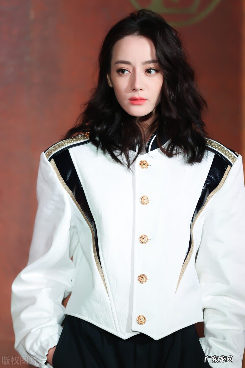 大家好,你们喜欢什么明星,为什么?我喜欢杨紫、杨幂、迪丽热巴?