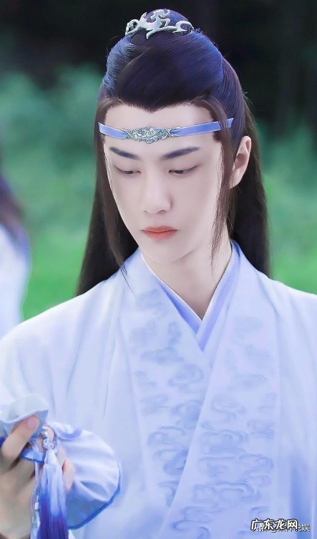 大家好,你们喜欢什么明星,为什么?我喜欢杨紫、杨幂、迪丽热巴?