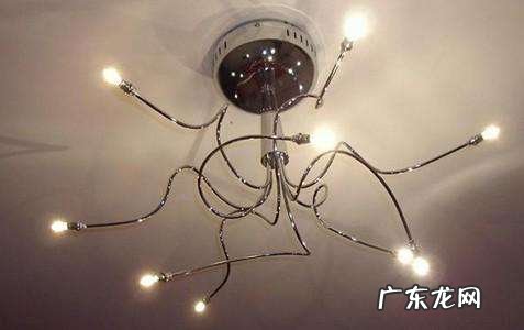 卧室两个灯怎么搭配 一个房间2个灯风水如何看