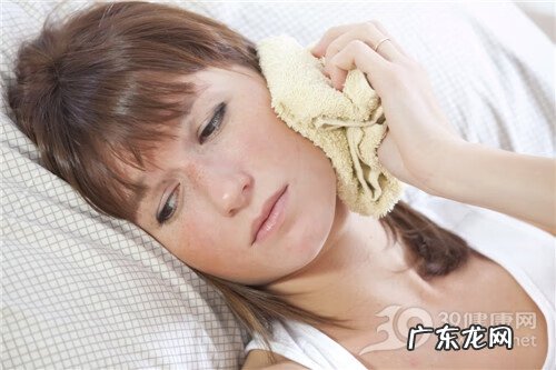 脸肿的原因是什么 脸肿是什么原因引起的怎么办