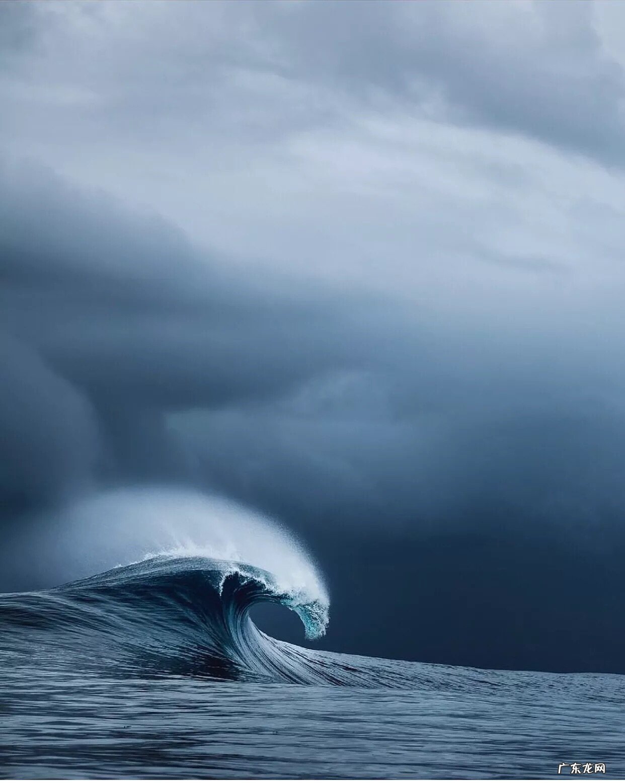 有什么好听的,节奏舒缓的,悲伤的钢琴曲或纯音乐?