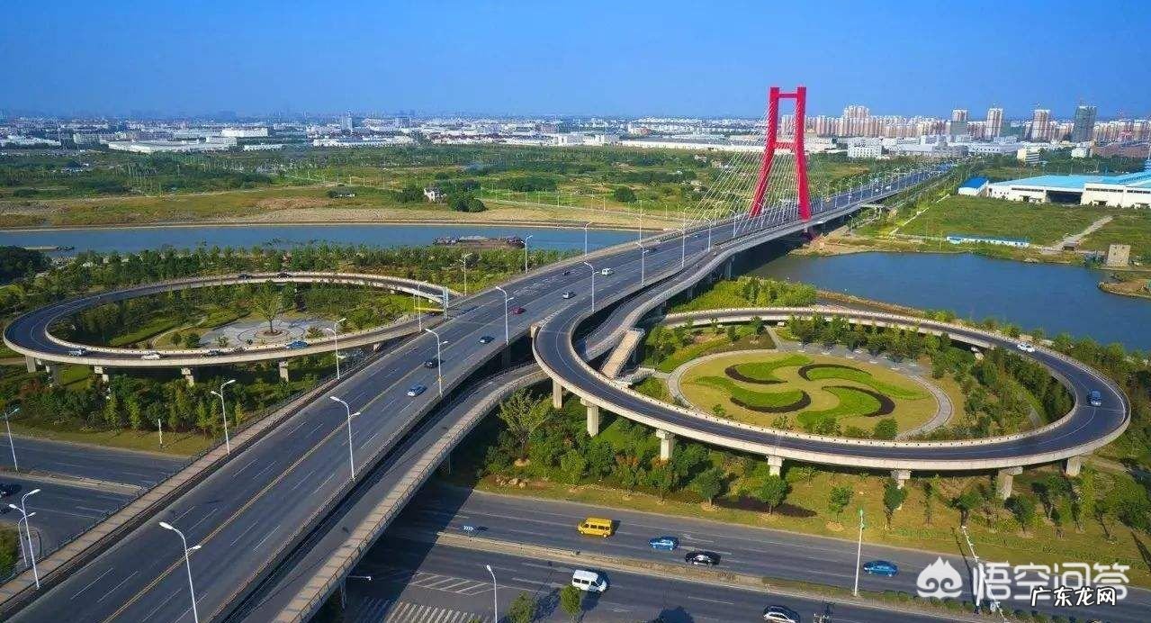 如何评价男子高速掉头逆行?