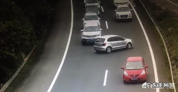 如何评价男子高速掉头逆行?