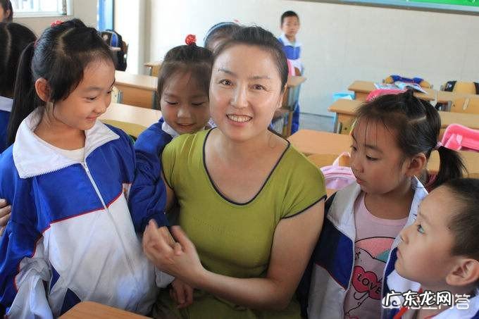 怎样才能为中小学班主任减负?