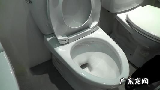 马桶怎么从地上卸下来啊-如何卸下马桶