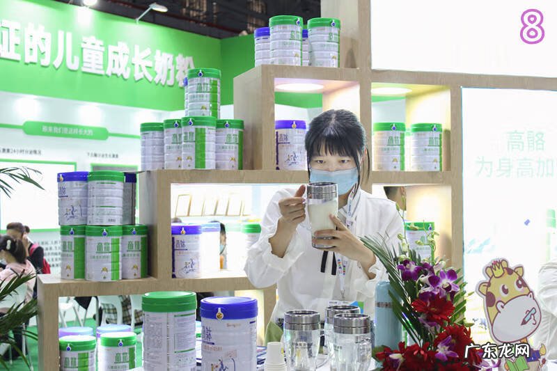 婴幼儿奶粉配方 儿童配方奶粉和纯牛奶哪个好