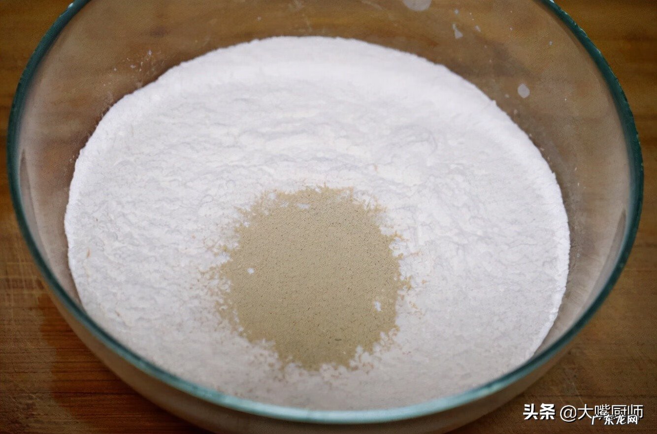 酵母粉是什么做的 酵母粉是什么意思