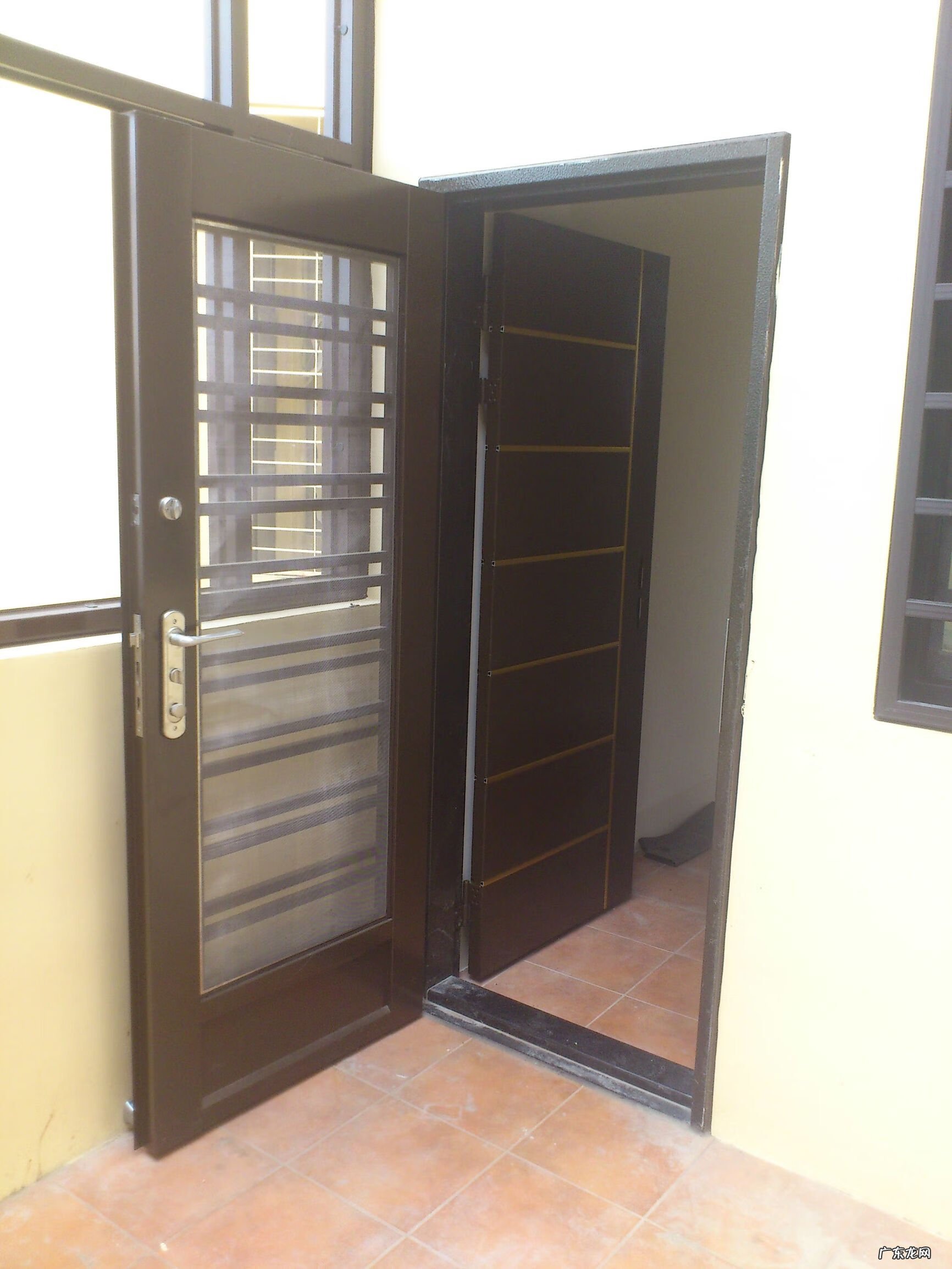 入户门猫眼 门上的猫眼有啥风水