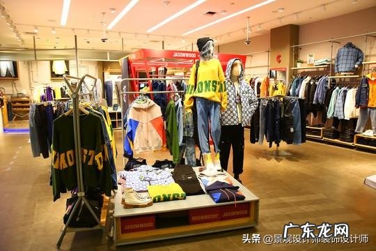 现在服装店流行什么装修 个性服装店装修设计