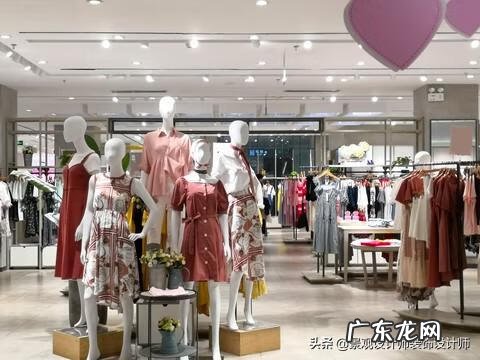 现在服装店流行什么装修 个性服装店装修设计