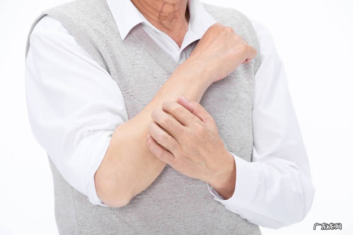 100种皮肤病对照图片大全 湿疹注意事项