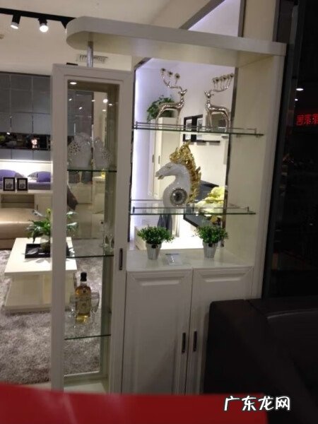 洗手池上面的镜子可以换地方吗 镜子如何改风水