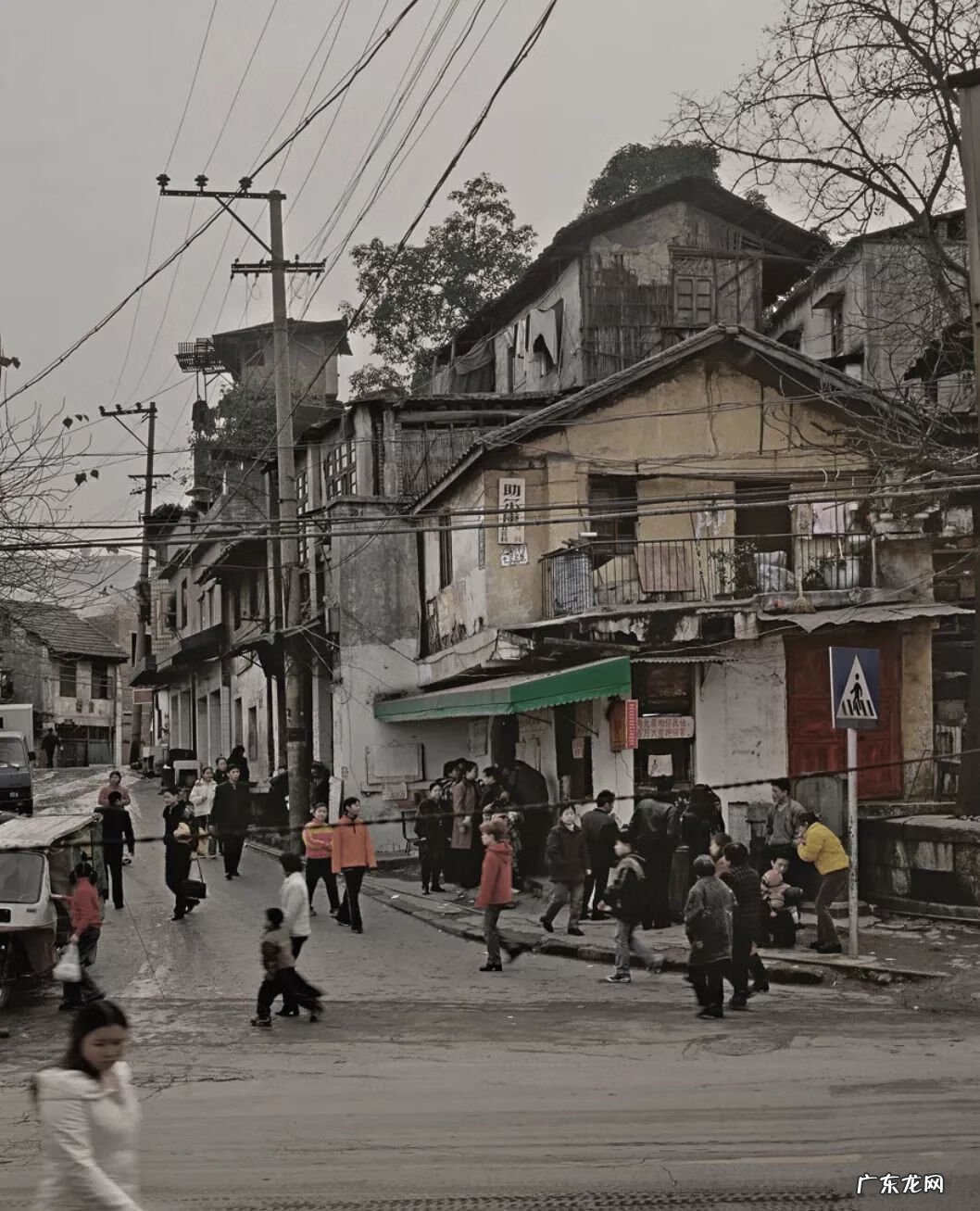 出门下坡回家上坡风水 楼房在上坡的位置风水