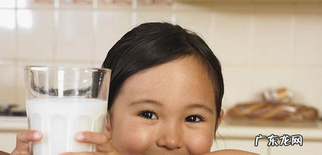 牛奶一天什么时候喝最合适 一天中什么时候喝牛奶最好