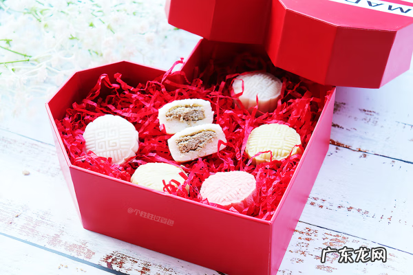 冰皮月饼的配方与制作方法 冰皮月饼的做法及配方窍门