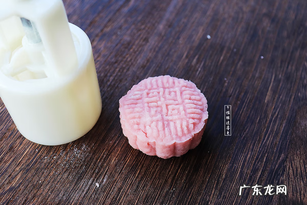 冰皮月饼的配方与制作方法 冰皮月饼的做法及配方窍门