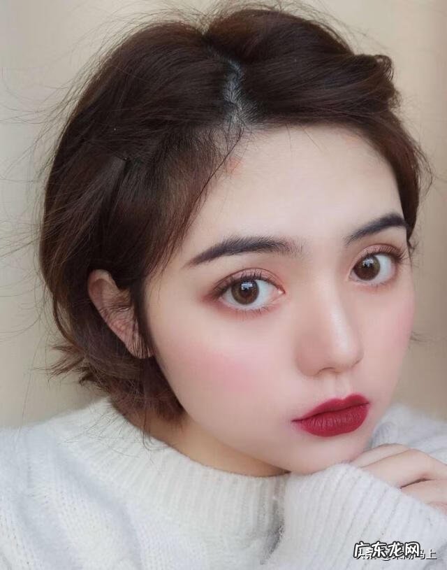 化妆的正确流程图 化妆的正确步骤初学者