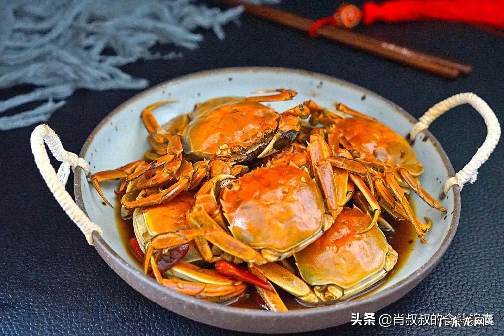 煮螃蟹是热水下锅还是冷水下锅?