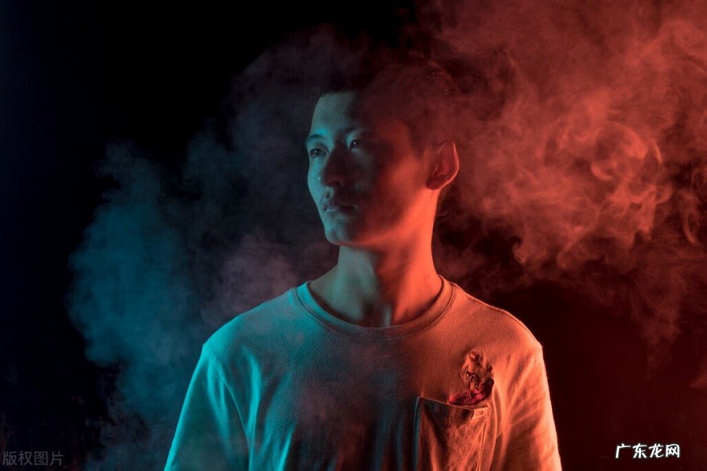 梦见四脚蛇进家里是什么预兆 梦见黑蛇进家是什么预兆