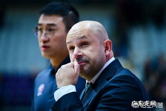 本赛季北京首钢男篮战绩不佳,球队会换主教练吗?为什么?