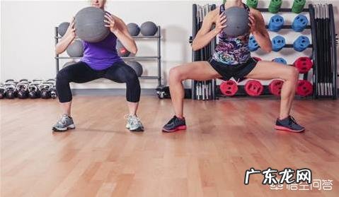 深蹲和蹲马步哪个更有利于瘦腿？