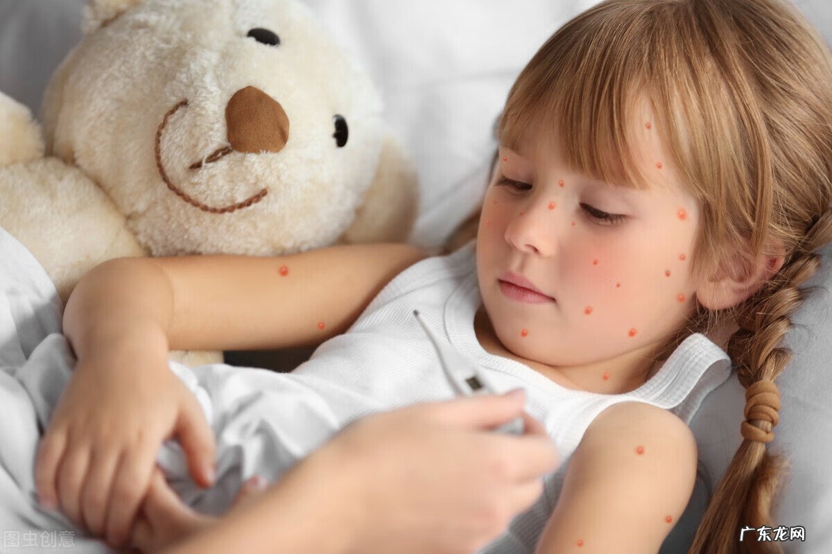 刚长的水痘是什么样子图片 水痘的症状和治疗方法